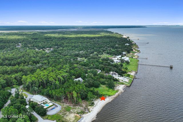 5721 Belle Fontaine Drive, Ocean Springs, MS 39564