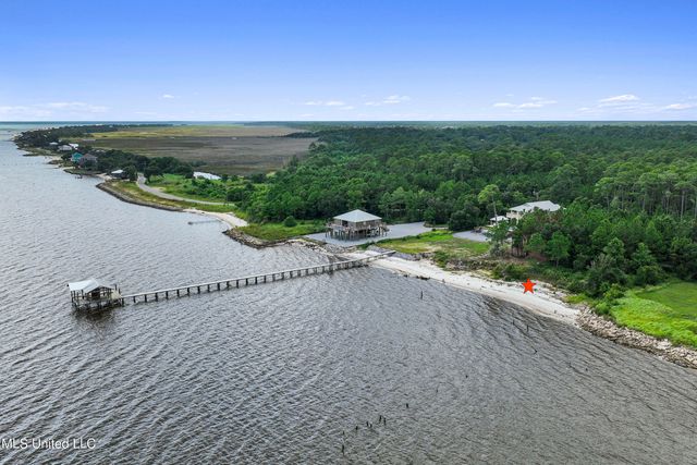 5721 Belle Fontaine Drive, Ocean Springs, MS 39564