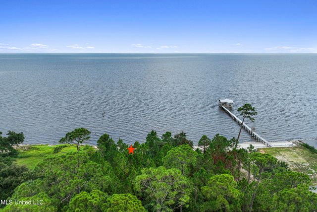 5721 Belle Fontaine Drive, Ocean Springs, MS 39564