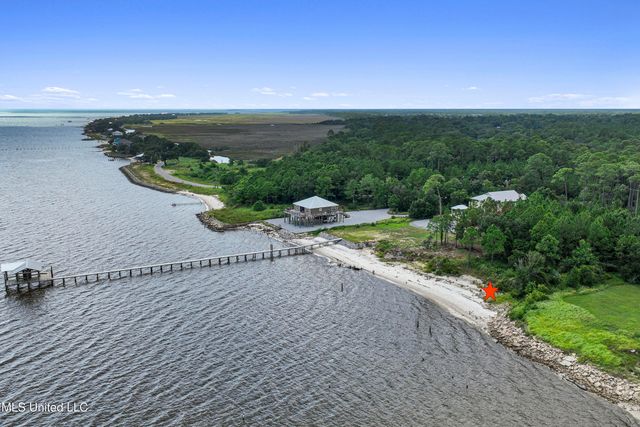 5721 Belle Fontaine Drive, Ocean Springs, MS 39564