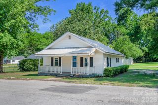 208 W Church Street, Jefferson, SC 29718