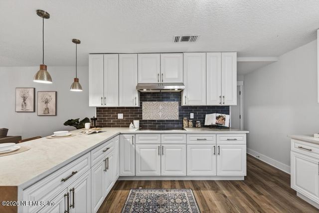 2911 CADIZ Avenue, Jacksonville, FL 32217