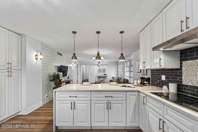 2911 CADIZ Avenue, Jacksonville, FL 32217