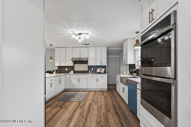 2911 CADIZ Avenue, Jacksonville, FL 32217