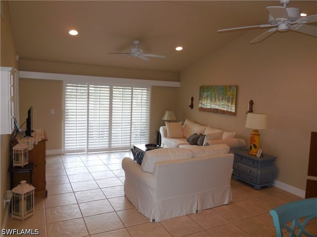 114 Quail Forest BLVD 7, Naples, FL 34105