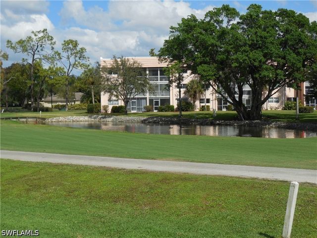 114 Quail Forest BLVD 7, Naples, FL 34105