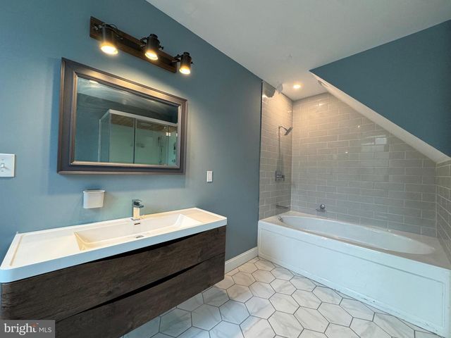 1143 HULL ST, Baltimore, MD 21230