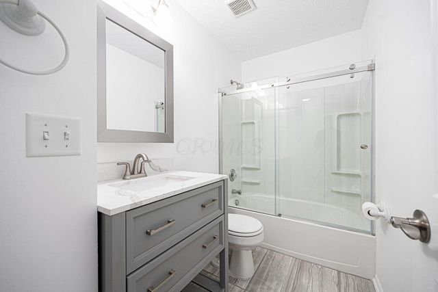 97 Tarryton Court W, 19H, Columbus, OH 43228