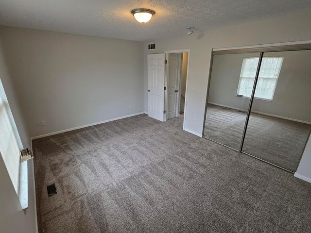 97 Tarryton Court W, 19H, Columbus, OH 43228