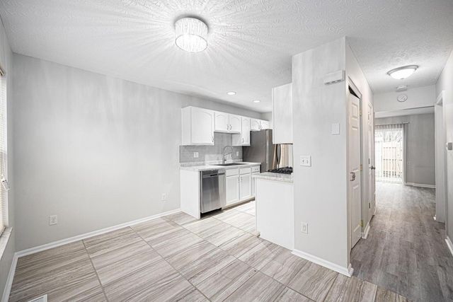 97 Tarryton Court W, 19H, Columbus, OH 43228