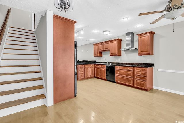 404 72nd Ave N Apt 206, Myrtle Beach, SC 29572