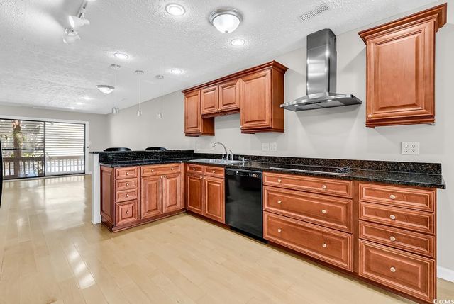 404 72nd Ave N Apt 206, Myrtle Beach, SC 29572