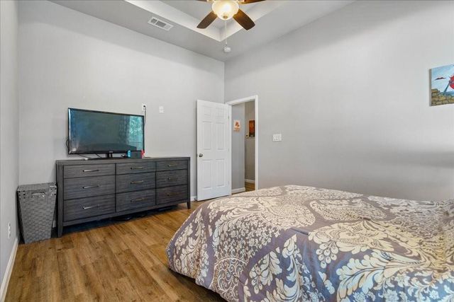 306 Songwood DR, Spicewood, TX 78669