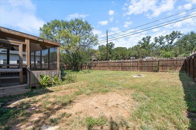 306 Songwood DR, Spicewood, TX 78669
