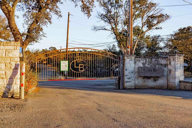 306 Songwood DR, Spicewood, TX 78669