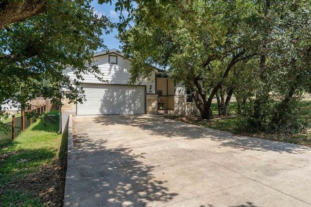 306 Songwood DR, Spicewood, TX 78669