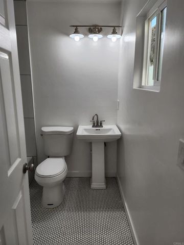 2411 L Street, San Diego, CA 92102