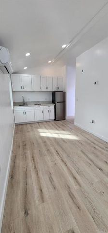 2411 L Street, San Diego, CA 92102