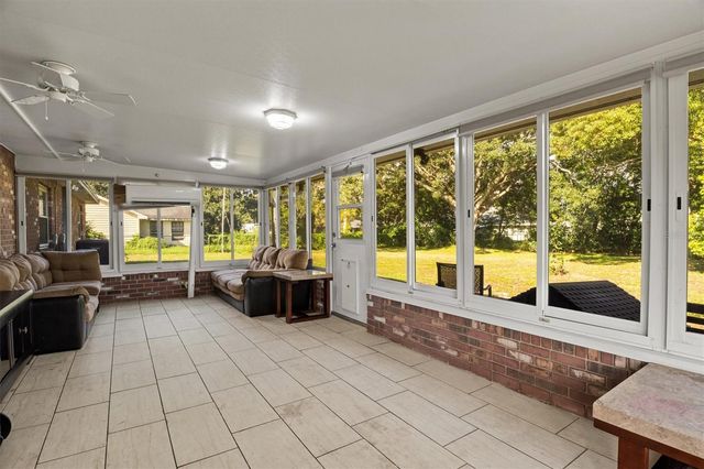 105 SOUTH COURT, Auburndale, FL 33823
