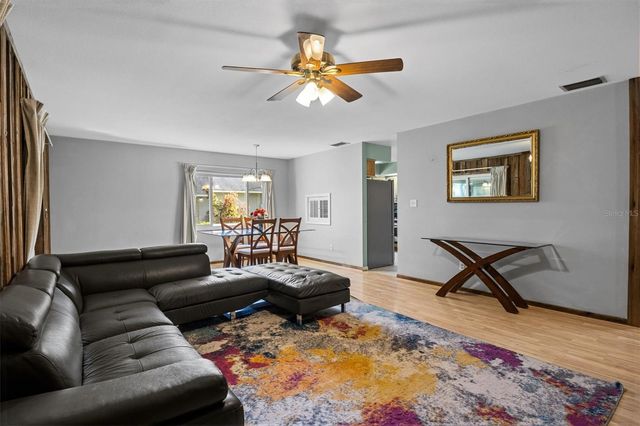 105 SOUTH COURT, Auburndale, FL 33823