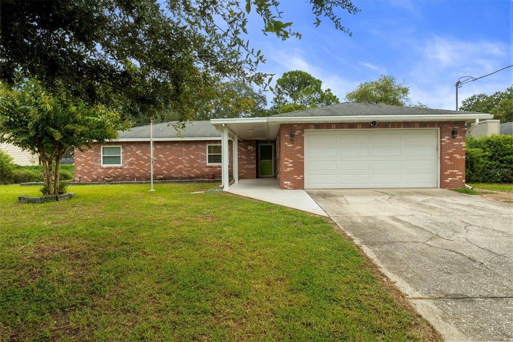 105 SOUTH COURT, Auburndale, FL 33823