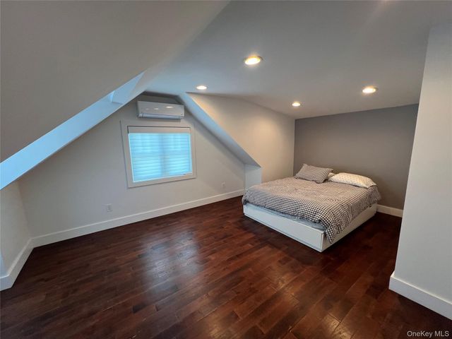 43 Crescent Street, Hicksville, NY 11801