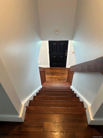 43 Crescent Street, Hicksville, NY 11801