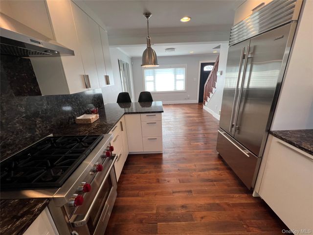 43 Crescent Street, Hicksville, NY 11801