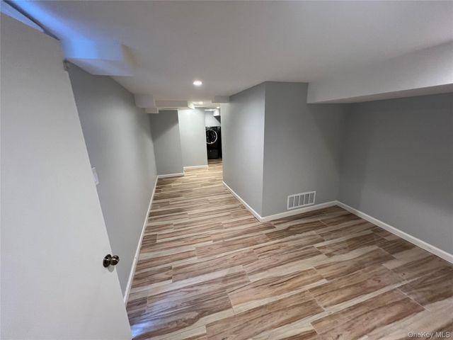 43 Crescent Street, Hicksville, NY 11801
