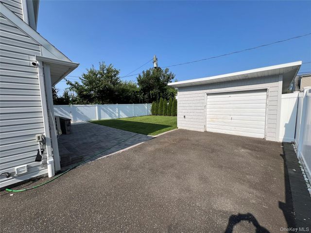 43 Crescent Street, Hicksville, NY 11801