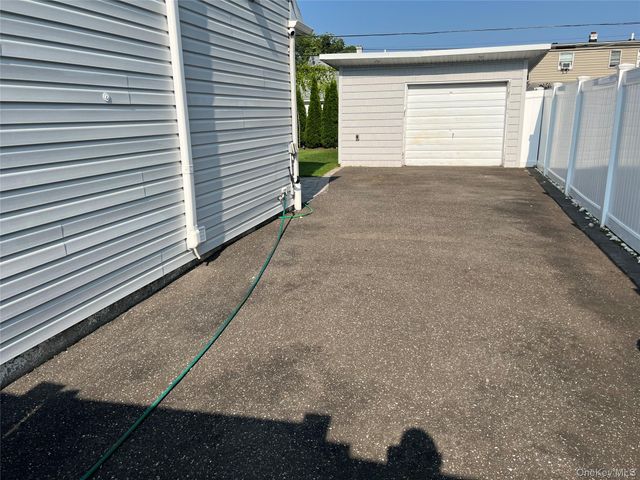 43 Crescent Street, Hicksville, NY 11801
