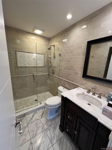 43 Crescent Street, Hicksville, NY 11801