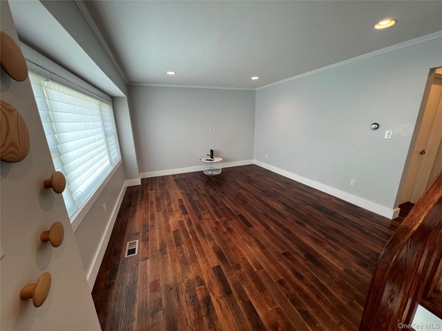 43 Crescent Street, Hicksville, NY 11801