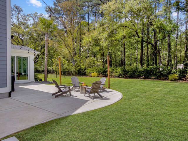 2322 Lenwick Hall Lane, Johns Island, SC 29455