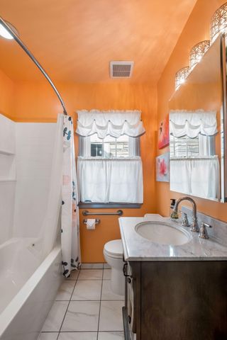 671 Como Avenue, Saint Paul, MN 55103