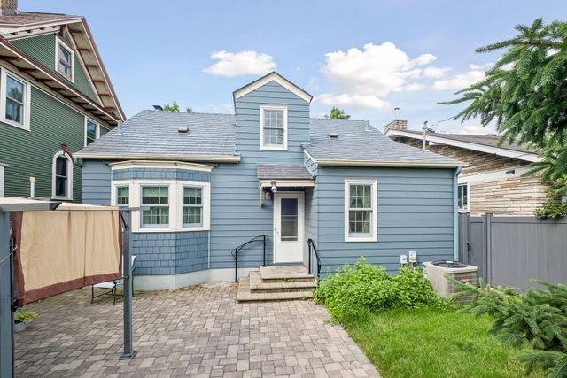 671 Como Avenue, Saint Paul, MN 55103
