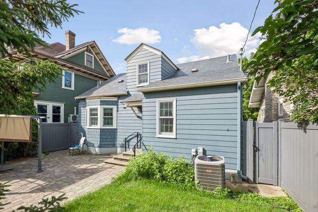 671 Como Avenue, Saint Paul, MN 55103