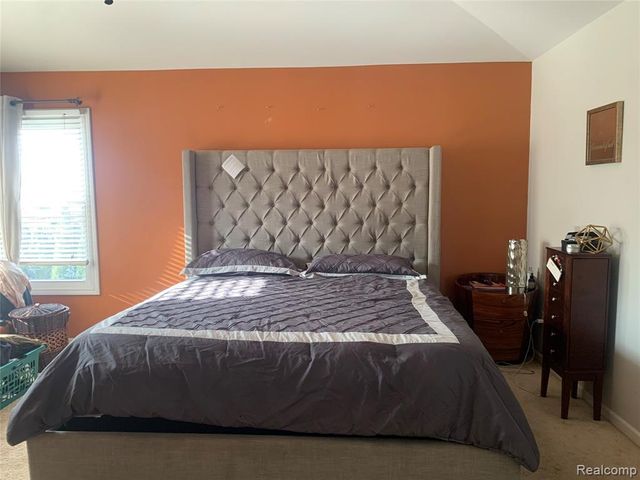 48711 Cross Creek Drive, Macomb, MI 48044