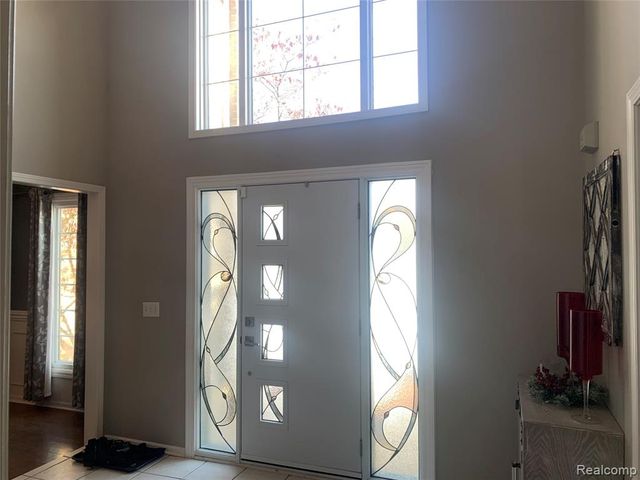 48711 Cross Creek Drive, Macomb, MI 48044