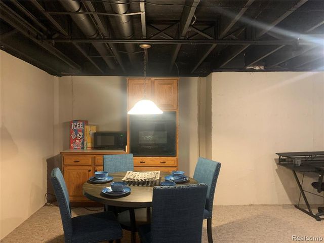 48711 Cross Creek Drive, Macomb, MI 48044