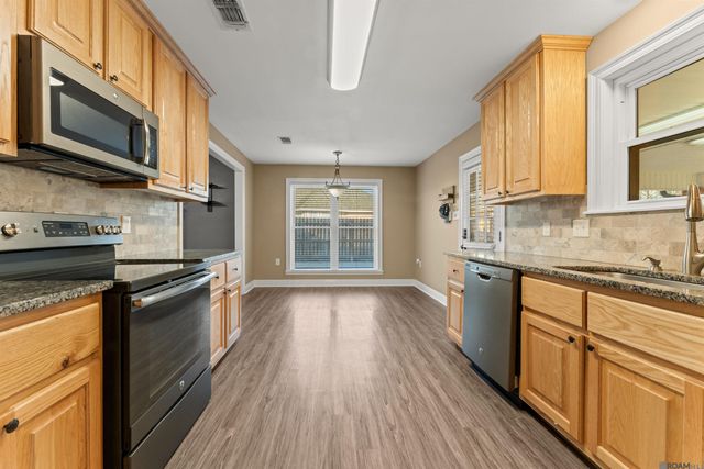 11232 Eva Mae Ct, Baton Rouge, LA 70818