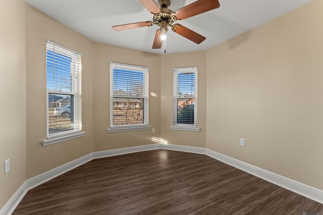 11232 Eva Mae Ct, Baton Rouge, LA 70818