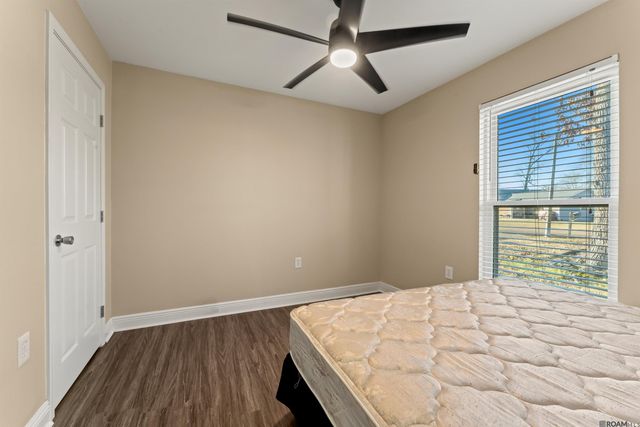 11232 Eva Mae Ct, Baton Rouge, LA 70818