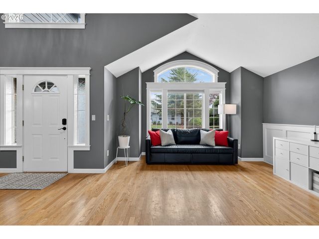 205 Ne MILNE Rd, Hillsboro, OR 97124