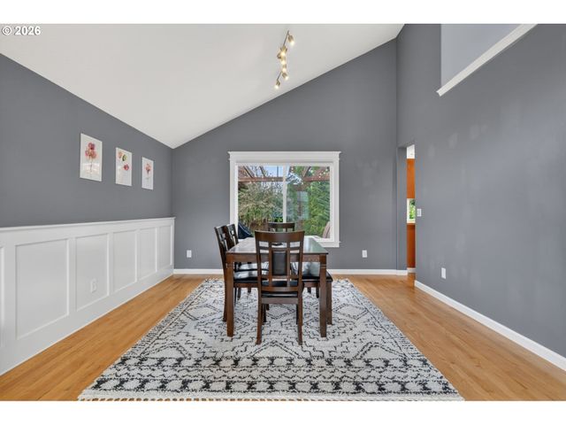 205 Ne MILNE Rd, Hillsboro, OR 97124