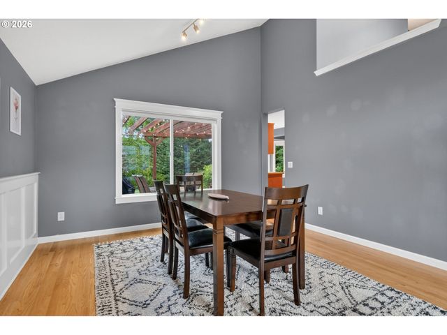 205 Ne MILNE Rd, Hillsboro, OR 97124