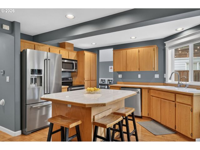 205 Ne MILNE Rd, Hillsboro, OR 97124
