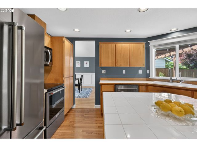 205 Ne MILNE Rd, Hillsboro, OR 97124