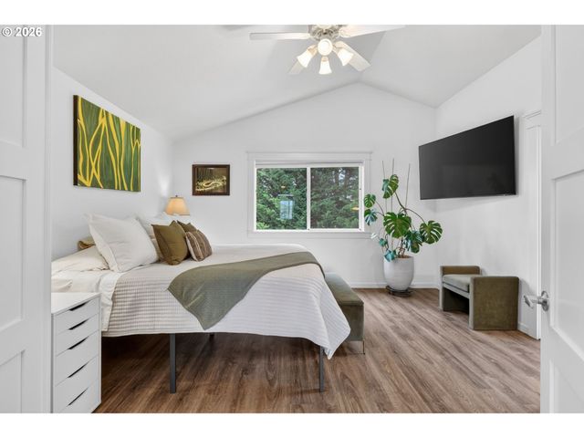 205 Ne MILNE Rd, Hillsboro, OR 97124
