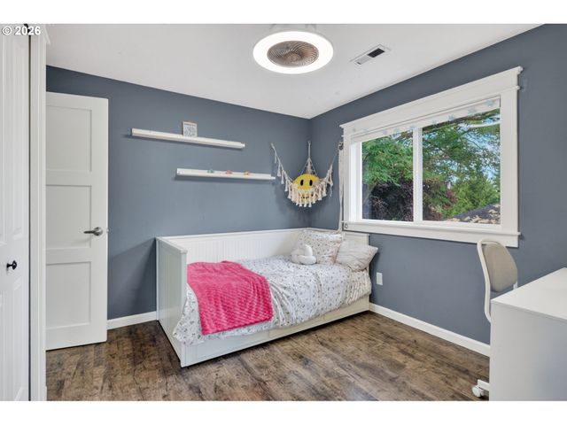 205 Ne MILNE Rd, Hillsboro, OR 97124
